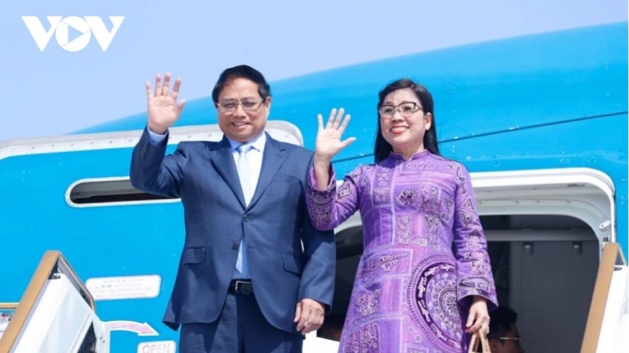 PM Chinh and his spouse begin visit to Saudi Arabia